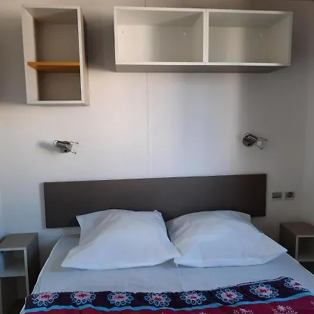 Campsite Camping Le Robinson Colleville-sur-Mer