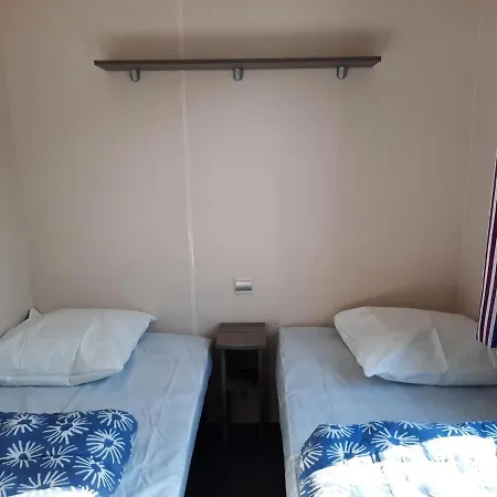 Camping Le Robinson Campsite Colleville-sur-Mer