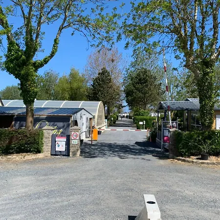 Camping Le Robinson Campsite Colleville-sur-Mer