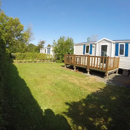 Camping Le Robinson Campsite 4*